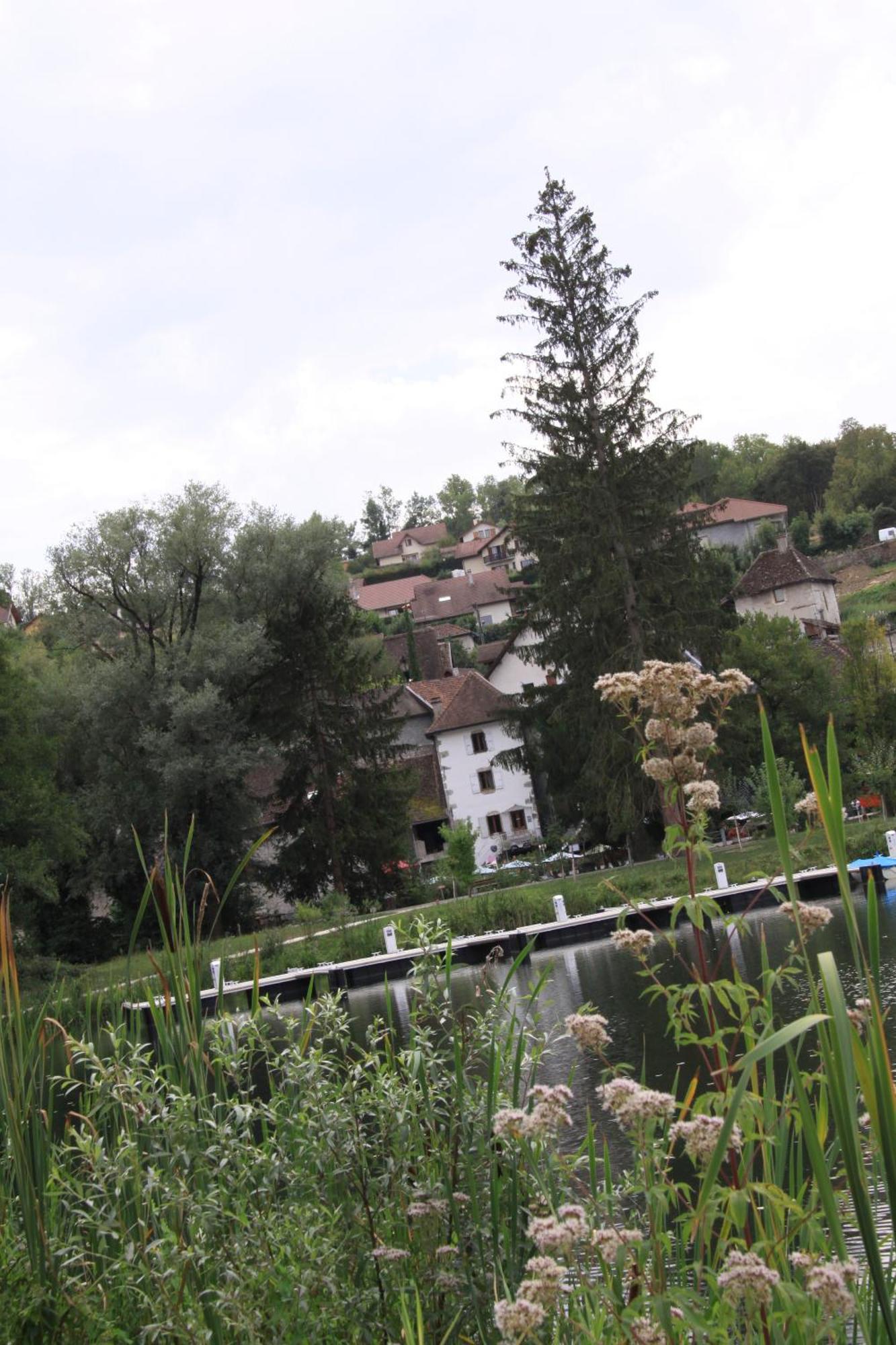 Le Doux Nid Bed & Breakfast Chanaz Exterior foto